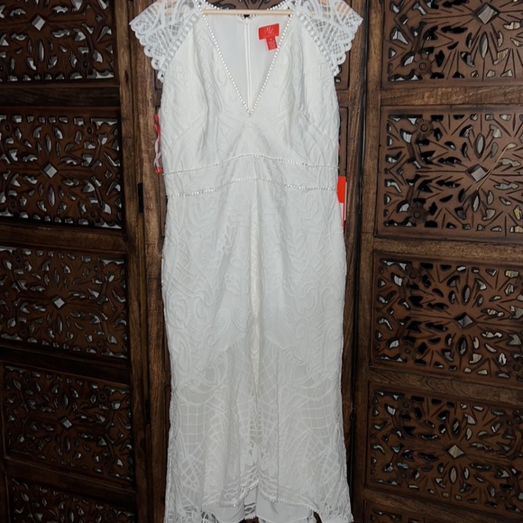 Embroidered Mesh Mermaid DressML MONIQUE LHUILLIER